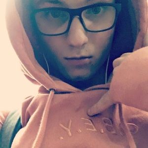 Meet your Posher, Eric